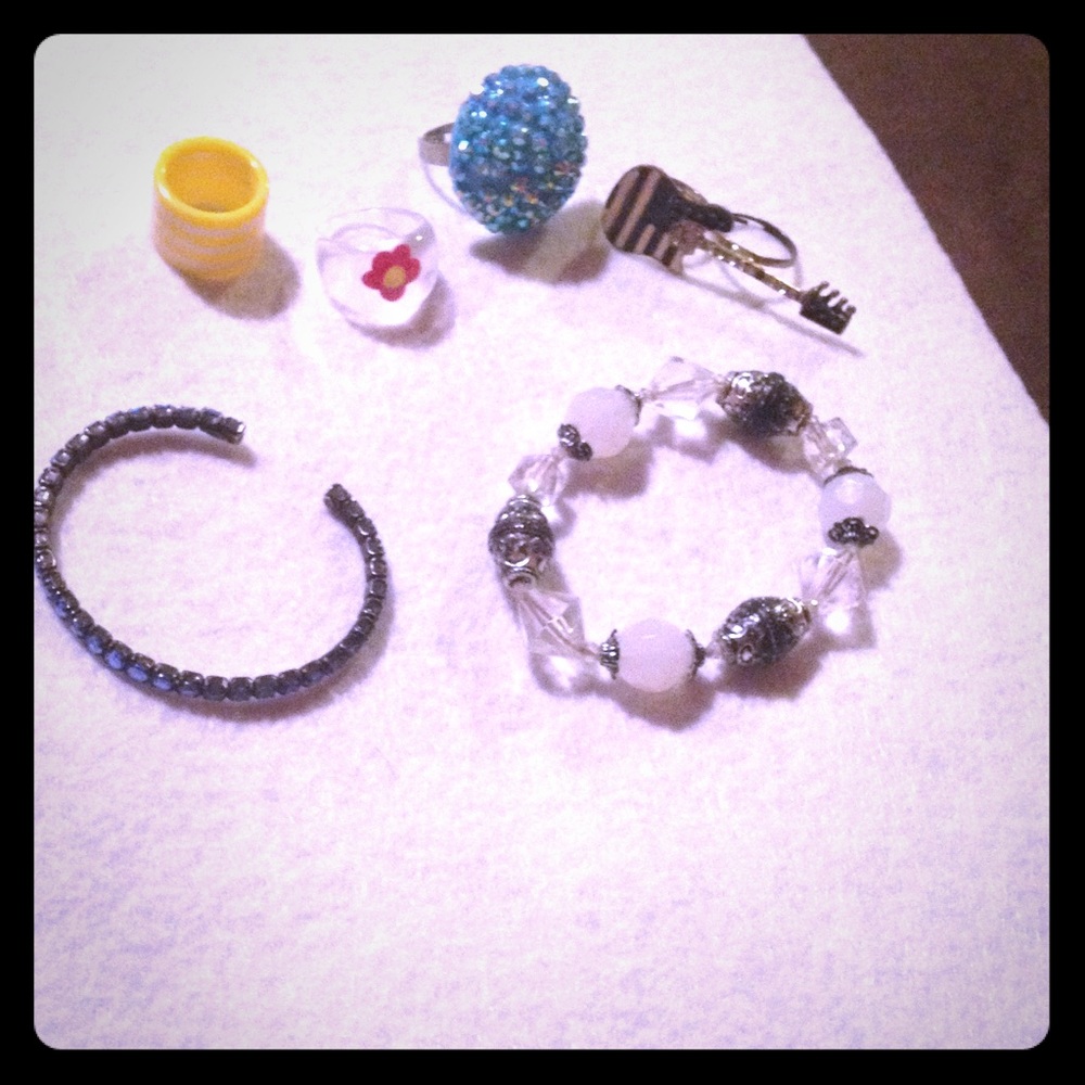 (6) piece jewelry bundle
